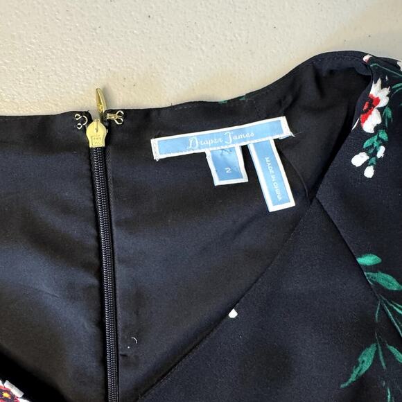 Draper James Navy Floral V-Neck Dress Short Sleeves Women's Size 2 - Picture 4 of 5